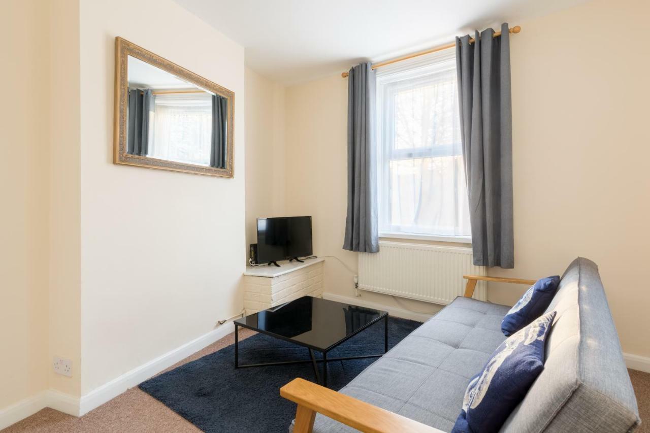 Well Presented 2 Bedroom House - Sleeps Four Leamington Spa Εξωτερικό φωτογραφία